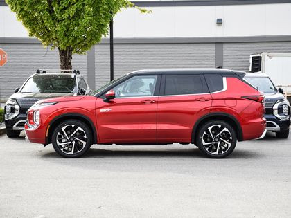 2025 Mitsubishi Outlander PHEV GT - Manager Demo, Call For Disco in Cars & Trucks in Burnaby/New Westminster - Image 3