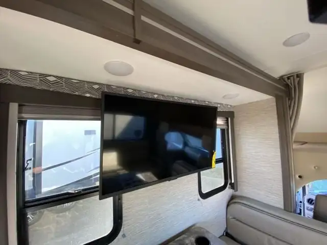 2023 Thor Motor Coach Four Winds 31EV in RVs & Motorhomes in Abbotsford - Image 28