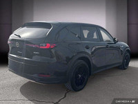 Le Mazda CX-90 PHEV GS 2024 est un VUS intermédiaire hybride rechargeable qui allie performance, eff... (image 6)