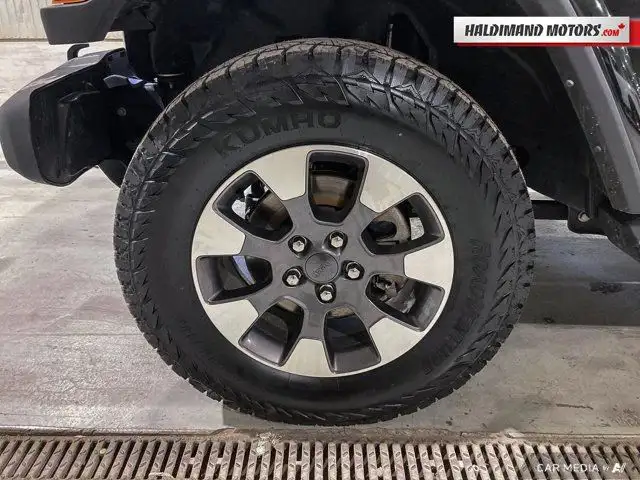 2021 Jeep Wrangler Unlimited Sahara in Cars & Trucks in Hamilton - Image 10