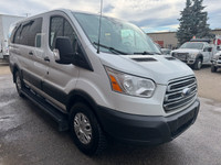 2017 Ford TRANSIT XLT 8 Passenger Van 3.5L V6 Gas Eco Boost 147,744 KM 4X4! Power Windows, Power Mir... (image 5)