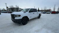 This 2025 RAM 1500 TRADESMAN CREW CAB 4X4 has the following options Cloth Bench Seat, Remote Start S... (image 4)