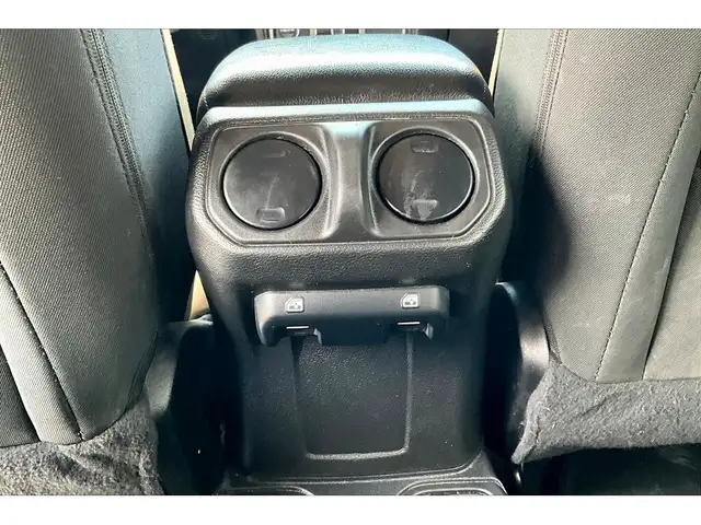 2022 Jeep Wrangler Willys 4Dr | Soft Top | Alpine | Tow Package  in Cars & Trucks in Mississauga / Peel Region - Image 24