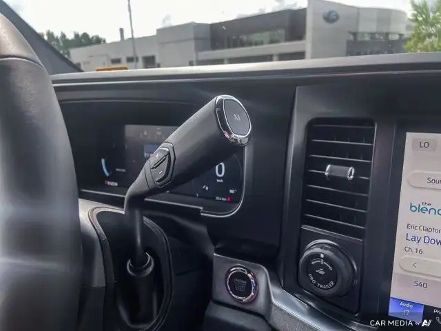 2025 Ford Super Duty F-250 SRW Platinum dans Autos et camions dans Brandon - Image 18