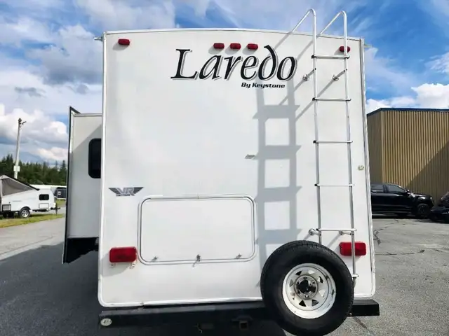 2006 Keystone Laredo 30BH *Lits superposes* in RVs & Motorhomes in Thetford Mines - Image 8