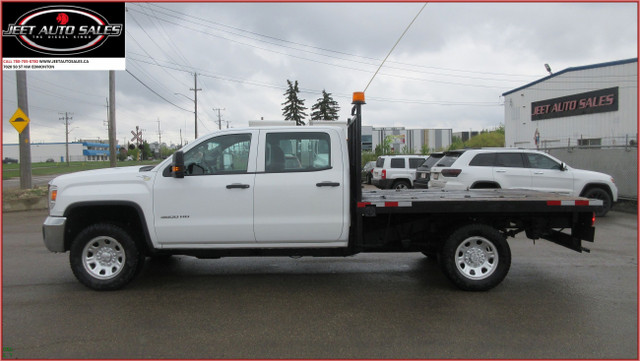 2016 GMC Sierra 3500HD CREW CAB FLAT DECK in Cars & Trucks in Edmonton