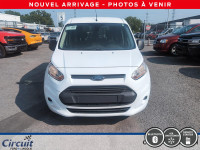 Le Ford Transit Connect XLT 2018 est un fourgon compact parfait pour les travailleurs urbains. Prati... (image 1)