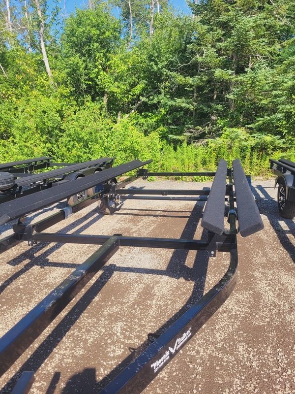 Phoenix Single Axle Midsized Pontoon Boat Trailer Cargo & Utility