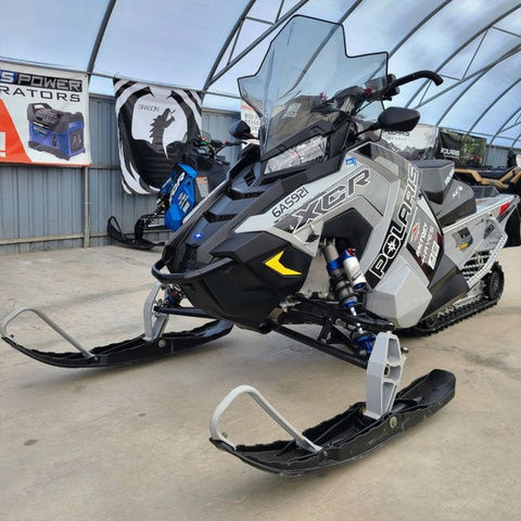 2020 Polaris 800 Indy XCR in Snowmobiles in Markham / York Region - Image 3