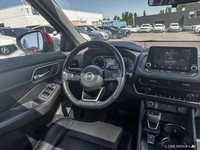 This Nissan Rogue delivers a Regular Unleaded I-4 2.5 L/152 engine powering this Variable transmissi... (image 8)