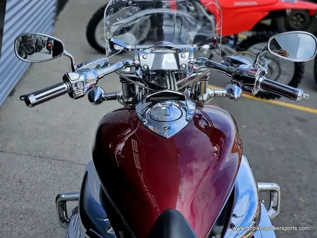 2005 Honda Rune 1800 in Street, Cruisers & Choppers in Oshawa / Durham Region - Image 8