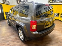 THE 2015 JEEP PATRIOT NORTH COMBINES CLASSIC JEEP STYLE WITH PRACTICAL EVERYDAY FUNCTION. RUGGED ENO... (image 2)