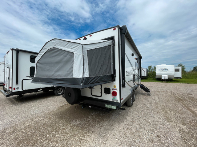 2021 Forest River Flagstaff Shamrock 183 Hybrid Trailer- 4244LBS in Travel Trailers & Campers in Stratford - Image 4