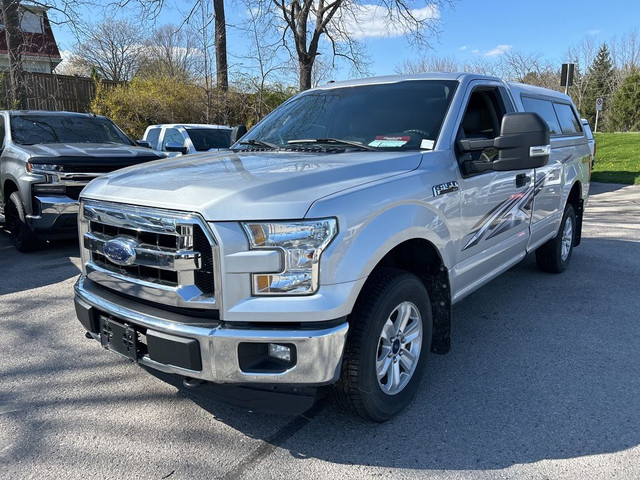  2016 Ford F-150 XLT, 4X4, CLEAN CARFAX, BACKUP CAM, 3 PASSENGER in Cars & Trucks in London - Image 2