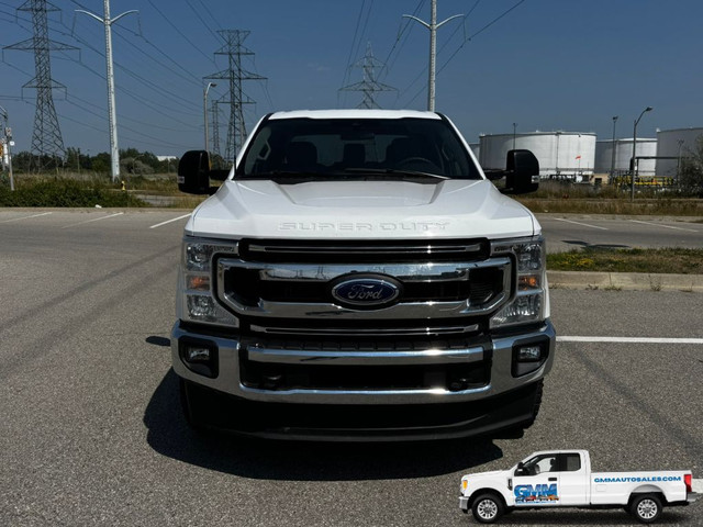 2022 Ford F-350 XLT Crew Cab Long Box 4WD in Cars & Trucks in City of Toronto - Image 2