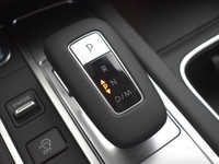 See Dealer Website for Details. 2025 Infiniti QX60 LUXE Engine: 4 Cylinder Engine 2.0L L/100Km City:... (image 6)