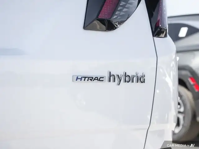 2024 Hyundai Tucson Hybrid Ultimate Android Auto | Low KMS |... in Cars & Trucks in London - Image 9