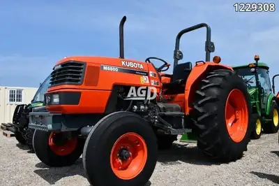 KUBOTA M6800 TRACTOR. 2WD, ROLLBAR, LEFT HAND SHUTTLE, (ONE OWNER), FRONT WEIGHT BRACKET, 16.9-30 RE...