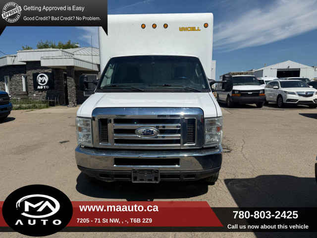 2014 Ford Econoline Cutaway E-450 Cube Van 16 FT in Cars & Trucks in Edmonton - Image 2