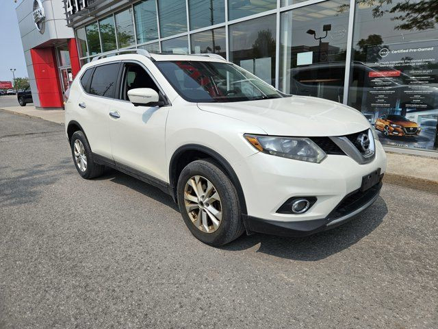 2015 Nissan Rogue SV in Cars & Trucks in Ottawa - Image 3