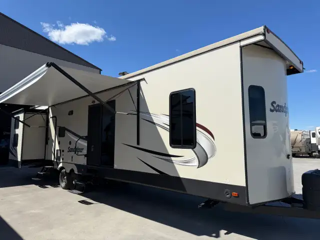 2019 Forest River Sandpiper 404QBWD  in Park Models in St. Albert - Image 2