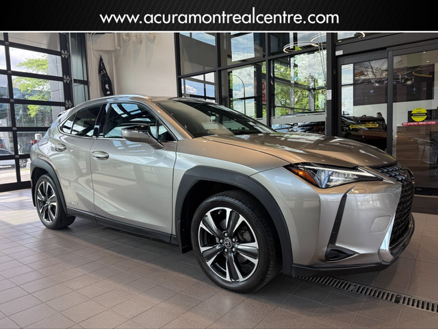 2021 Lexus UX250hUX 250h in Cars & Trucks in City of Montréal