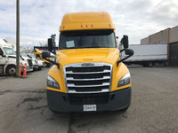 2020 FREIGHTLINER T12664ST TADC TRACTOR; MANAGERS SPECIAL; Heavy Duty Trucks - Conventional Truck w/... (image 1)