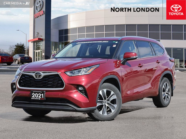 2021 Toyota Highlander XLE CLEAN CARFAX - ONE OWNER - TOYOTA... in Cars & Trucks in London