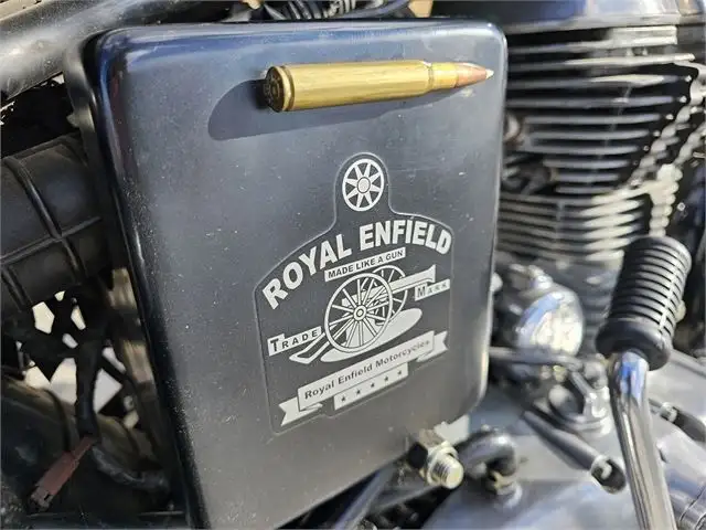 2011 Royal Enfield Bullet G5 Classic in Street, Cruisers & Choppers in Peterborough - Image 6