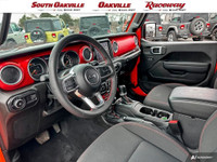 Apple Carplay / Android Auto, Clean CarFax, No Accidents, 4WD, Alloy wheels, Electronic Stability Co... (image 9)