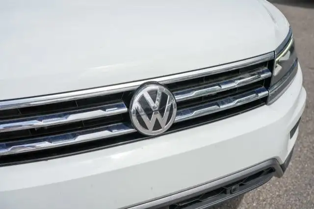 2021 Volkswagen Tiguan Highline in Cars & Trucks in Calgary - Image 10