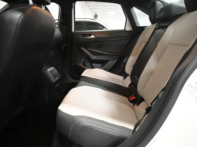 2021 Volkswagen Jetta Highline R-Line Ambient Light Adaptive Cru in Cars & Trucks in Kitchener / Waterloo - Image 28