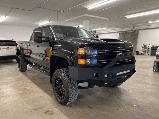 2019 Chevrolet SILVERADO 3500HD LTZ LEATHER NAV SUNROOF 8' BOX in Cars & Trucks in Calgary - Image 3