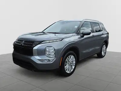 Outlander SE with Heated front seats, Wireless Apple CarPlay + Android Auto compatibility and Multi-...