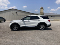 Engine: Turbo Gas 4cyl 2.3L L/100Km City: 11.7 L/100Km Hwy: 8.6 Safety Equipment ABS And Driveline T... (image 9)