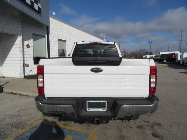 2022 Ford F-250 DIESEL CREW CAB XLT TRIM 4X4 WITH 8 FT LONG BOX in Cars & Trucks in Oakville / Halton Region - Image 4