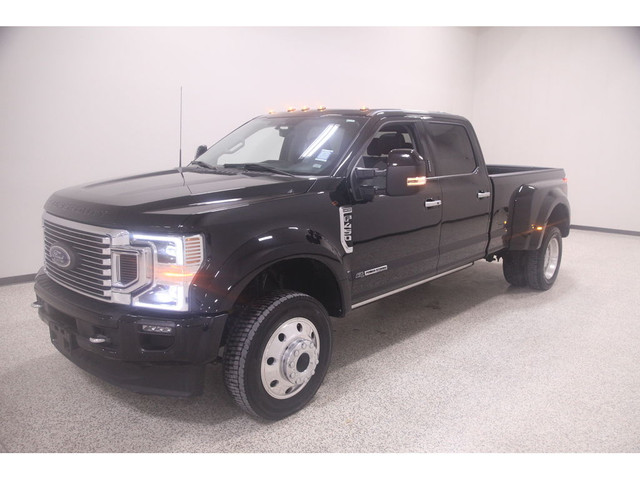  2022 Ford F-450 Limited 4WD Crew Cab 8' Box / FX4 OFF-ROAD PACK in Cars & Trucks in Gatineau - Image 2