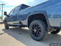 Z71 Off-Road Suspension Package, Trail Boss Package, Leather Seats, Heated & Ventilated Seats, Adapt... (image 6)