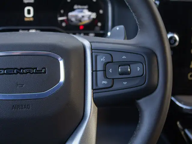 2025 GMC Sierra 1500 Crew Cab Short Box 4-Wheel Drive Denali for dans Autos et camions dans Ville d’Edmonton - Image 19