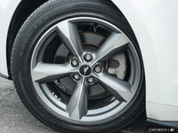 This 2017 Ford Mustang V6 boasts a powerful 3.7L Ti-VCT V6 engine and low kilometers (86,600). Its s... (image 5)