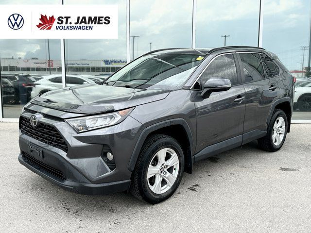 2021 Toyota RAV4 XLE | CLEAN CARFAX | HEATED FRONT SEATS in Cars & Trucks in Winnipeg