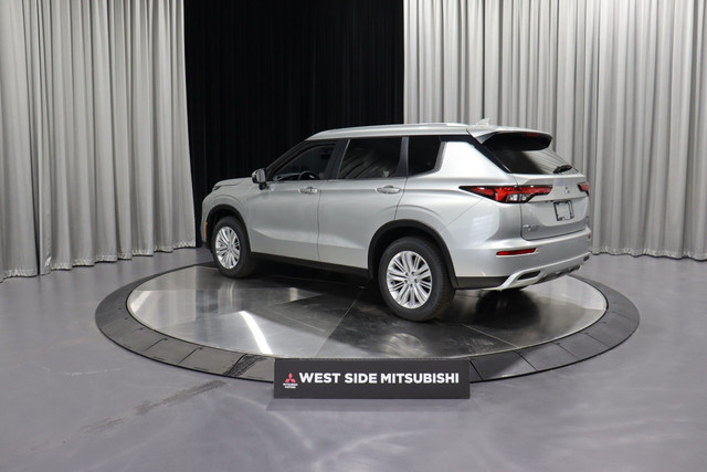 2024 Mitsubishi Outlander LE in Cars & Trucks in Edmonton - Image 4