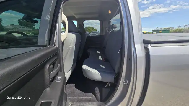2019 RAM 1500 Classic ST dans Autos et camions dans London - Image 19