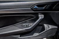 Heated Seats, Wireless Charging, Climate Control, 4G WiFi, Apple CarPlay! 6 LOCATIONS KINGSTON - (61... (image 9)
