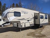 2016 Hideout 35 Ft T/A 5th Wheel Travel Trailer 298BHDS