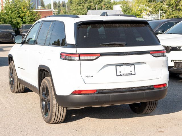 2025 Jeep Grand Cherokee Altitude 4x4, Sunroof, Trailer Tow in Cars & Trucks in Calgary - Image 3
