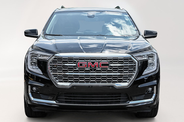 2023 GMC Terrain Denali * Toit ouvrant * Certifié GMC * Carplay  in Cars & Trucks in City of Montréal - Image 2