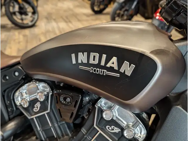 2019 Indian Motorcycle Scout Bobber ABS // Bronze Smoke in Street, Cruisers & Choppers in Winnipeg - Image 9