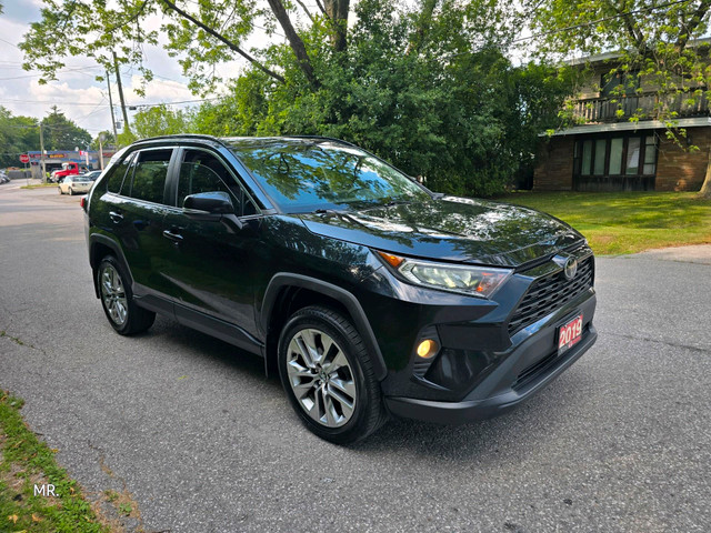 2019 Toyota RAV4 XLE Sunroof , Leather Heated Seats,Heated Steri in Cars & Trucks in City of Toronto - Image 4