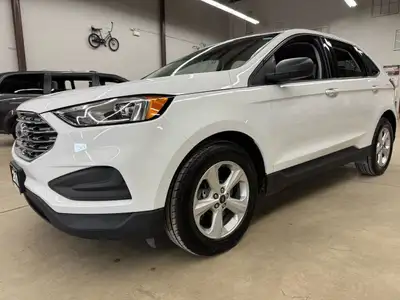 Looking for a stylish and reliable SUV with all the bells and whistles? Look no further than this 20...